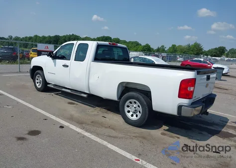 2010 Chevrolet Silverado 1500 Work Truck z USA, uszkodzony, nr VIN 1GCSCPE02AZ299084